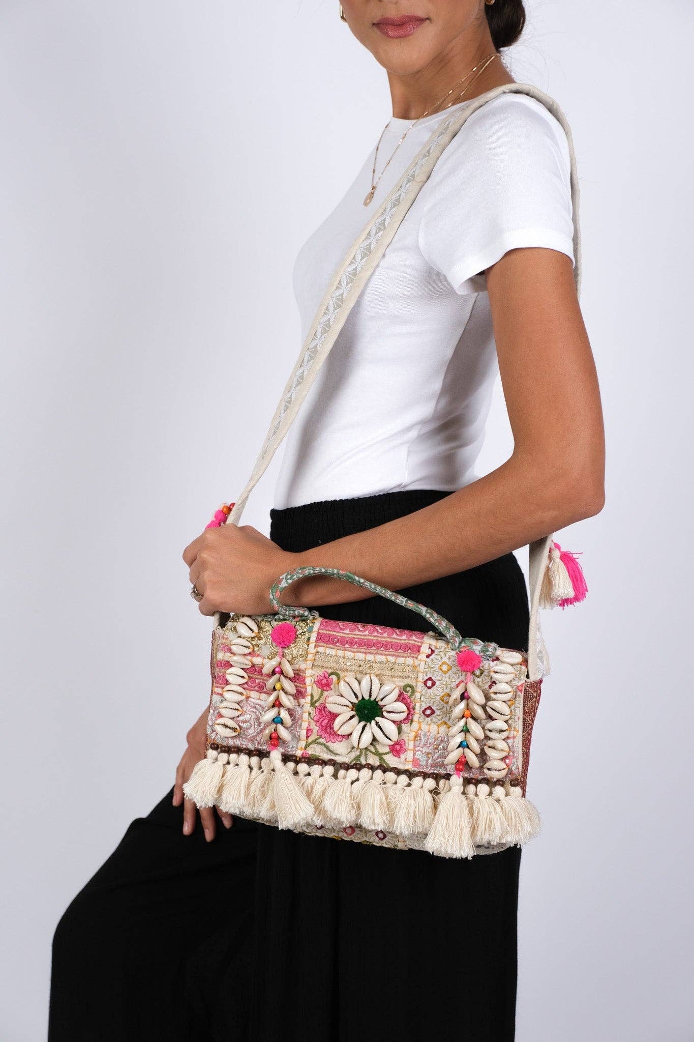 Rosy Shore Embroidered Bag with Shells